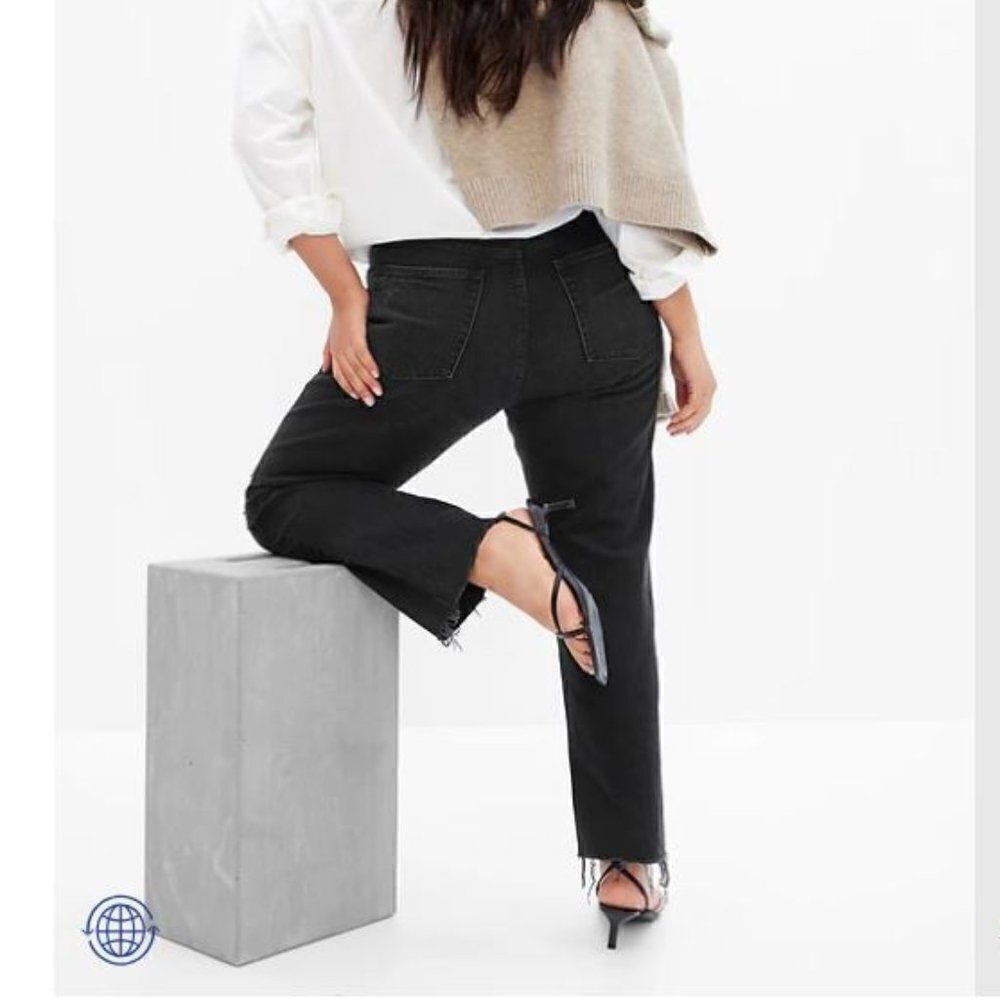 GAP Cheeky Straight High Rise Distressed Black Jeans Size 33 / 16 Short